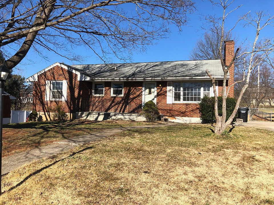 1st image of 4447 Fontaine Dr