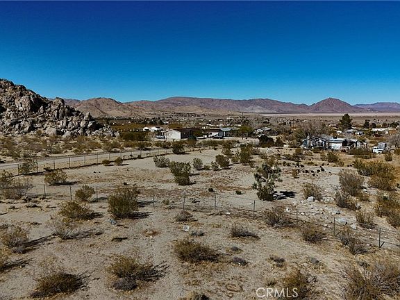 3rd image of 728 Red Butte Rd #29