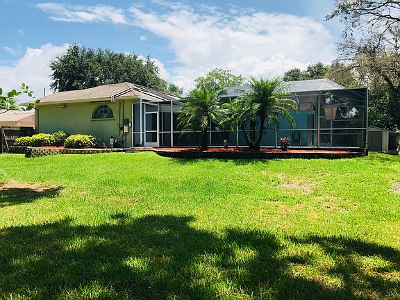 3rd image of 736 Brittany Park Blvd