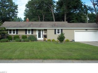 205 Crestwood Dr, Avon Lake, OH 44012