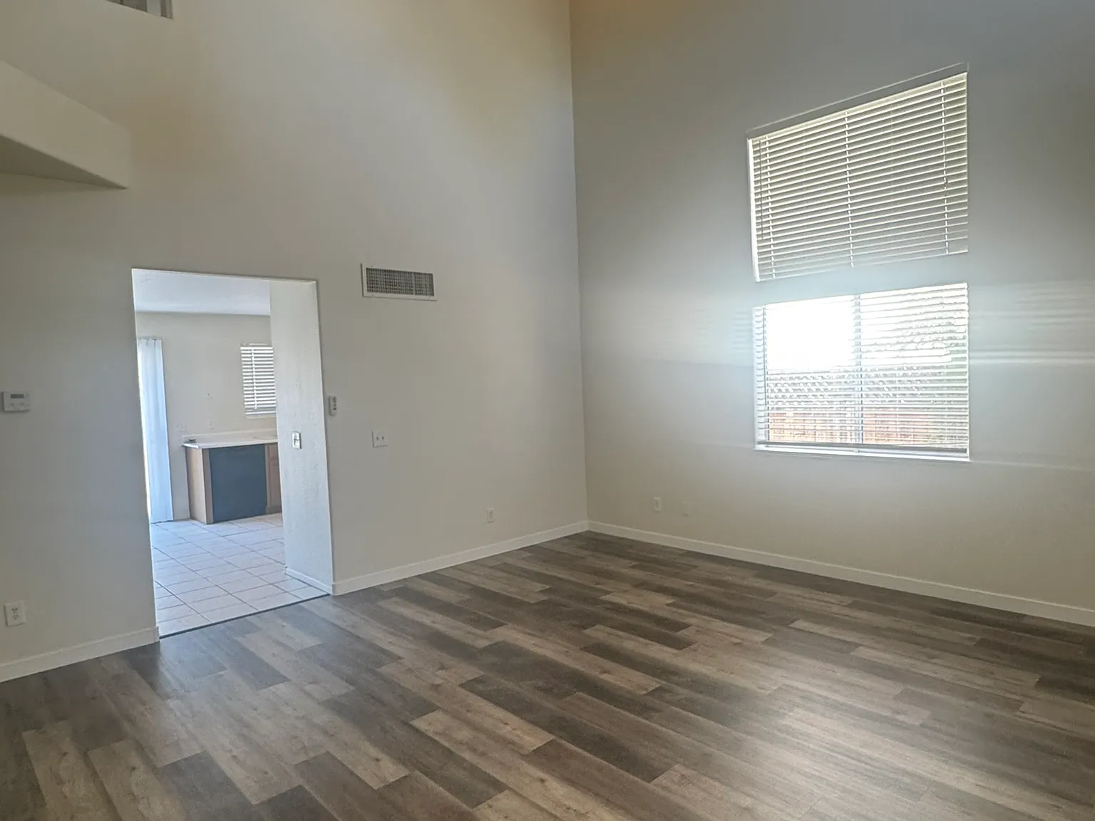 3 bed, 2.5 bath, 1570 sqft, $1,900 — Photo 4