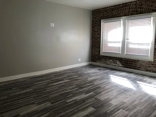 635 Elm Ave Photo 1