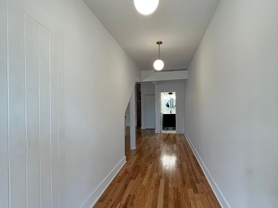 1st image of 132 King St #4