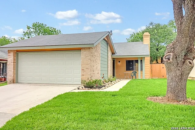 Building Photo - 16626 Saltgrass St