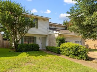 553 Trailcrest Dr, Garland, TX 75043