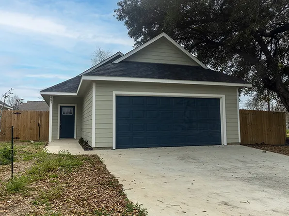 803 Hall St, Bryan, TX 77803