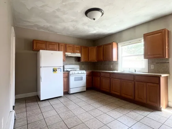 38 Frances Ave, 38 Frances Ave #2, Cranston, RI 02910