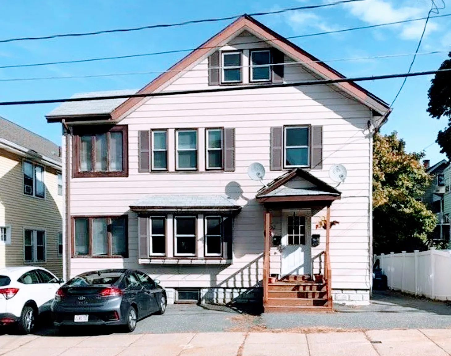 34 Upland Rd — Photo 2