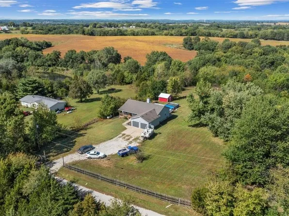 12714 Marxen Rd, Kansas City, KS 66109