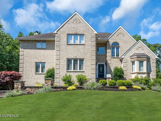21 Burr Avenue, Morganville, NJ 07751