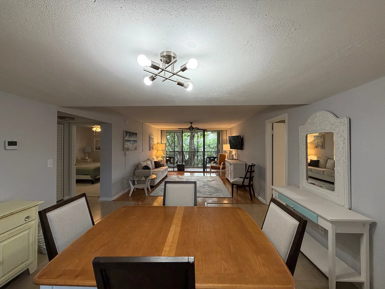 2 bed, 1500 sqft, $6,000 — Photo 1