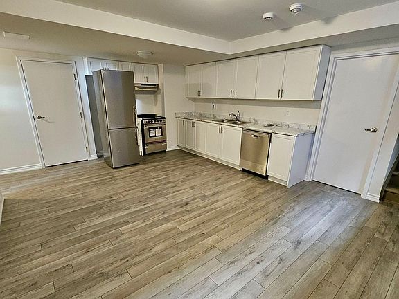 4th image of 24 Ludlow Dr #Basement