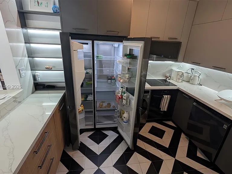 1500 Bay Rd #822S — Photo 9