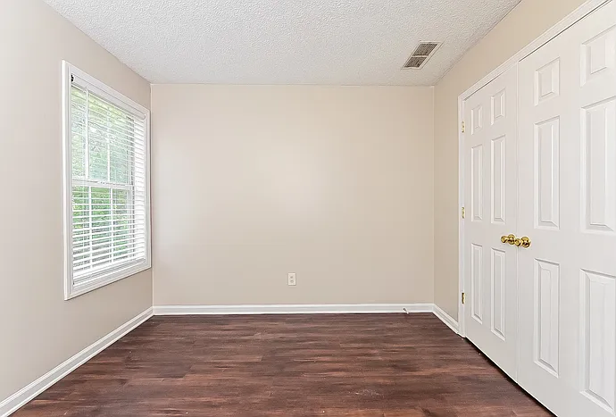 509 Judith Ct — Photo 12