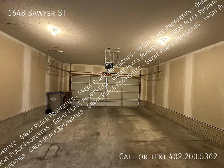 1648 Sawyer St — Photo 21