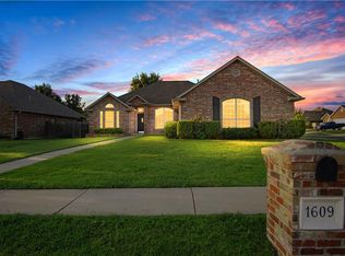 1609 Napa Valley Rd, Edmond, OK 73013