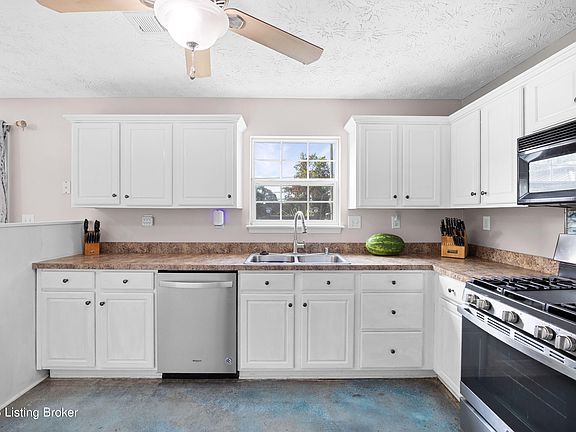 4th image of 10619 Brookchase Ct