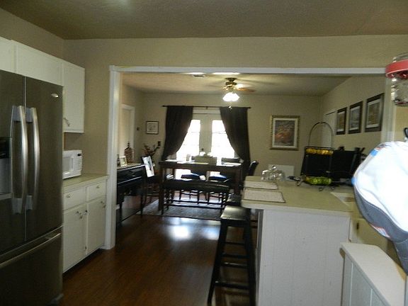 5th image of 1109 NW Ash Ave