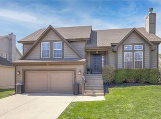 15860 S Bradley Dr, Olathe, KS 66062