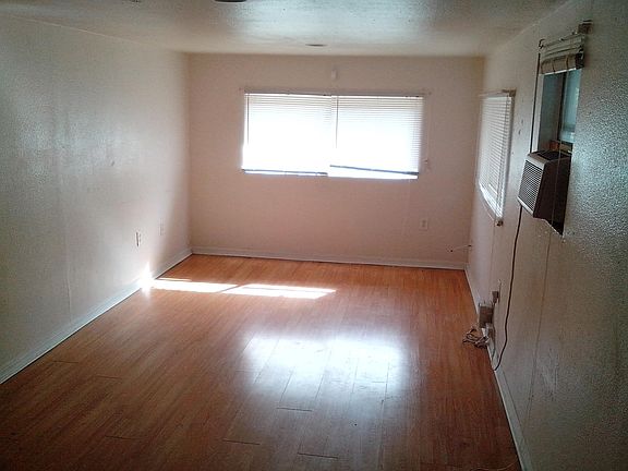 4th image of 113 W Hanlon St #A
