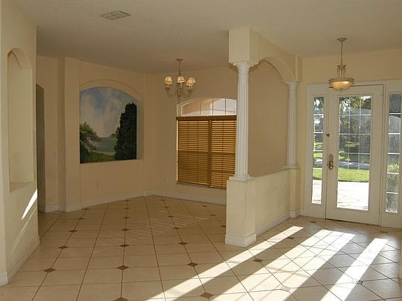 2nd image of 2811 Sleeping Dragon Ln