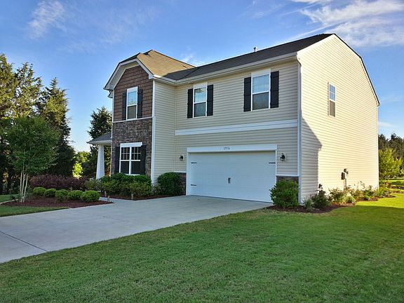 2nd image of 13916 Sunrise View Dr