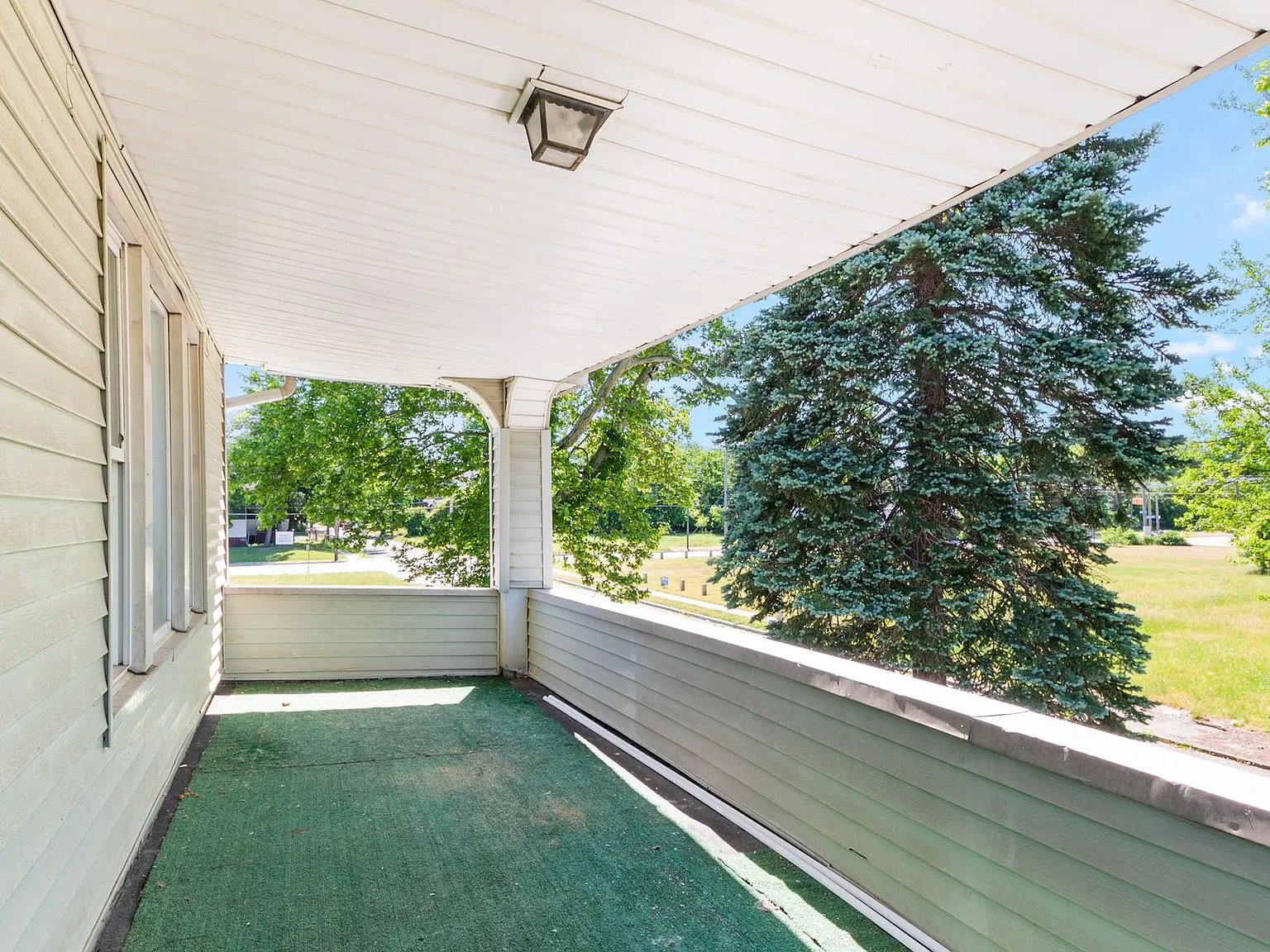 13617 Glenside Rd Cleveland, OH 44110 — Photo 2
