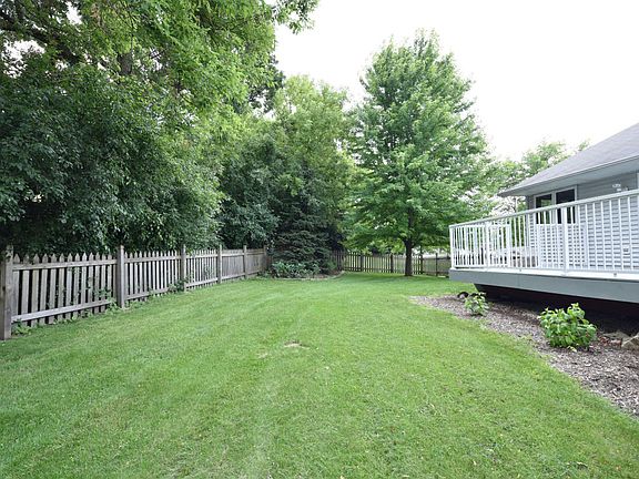 3rd image of 2301 N University Dr