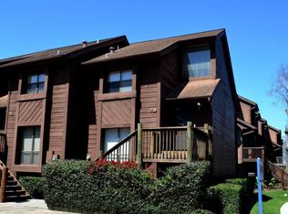 719 Davis Rd, League City, TX 77573