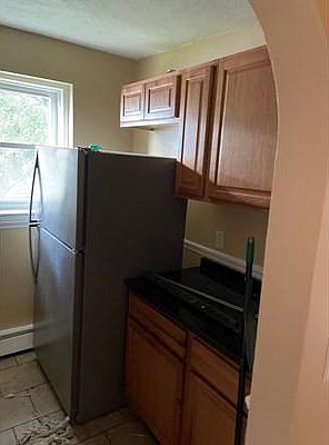 2nd image of 77 Green St #9