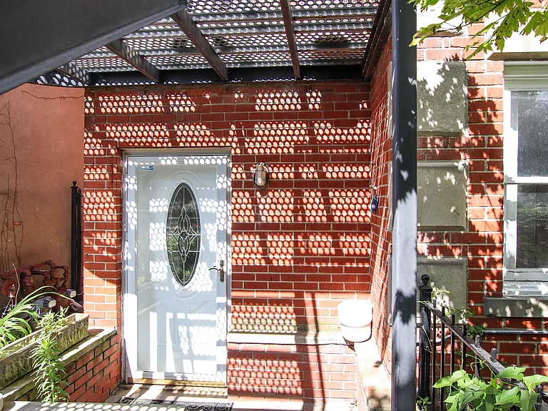 814 S Bell Ave #G — Photo 3
