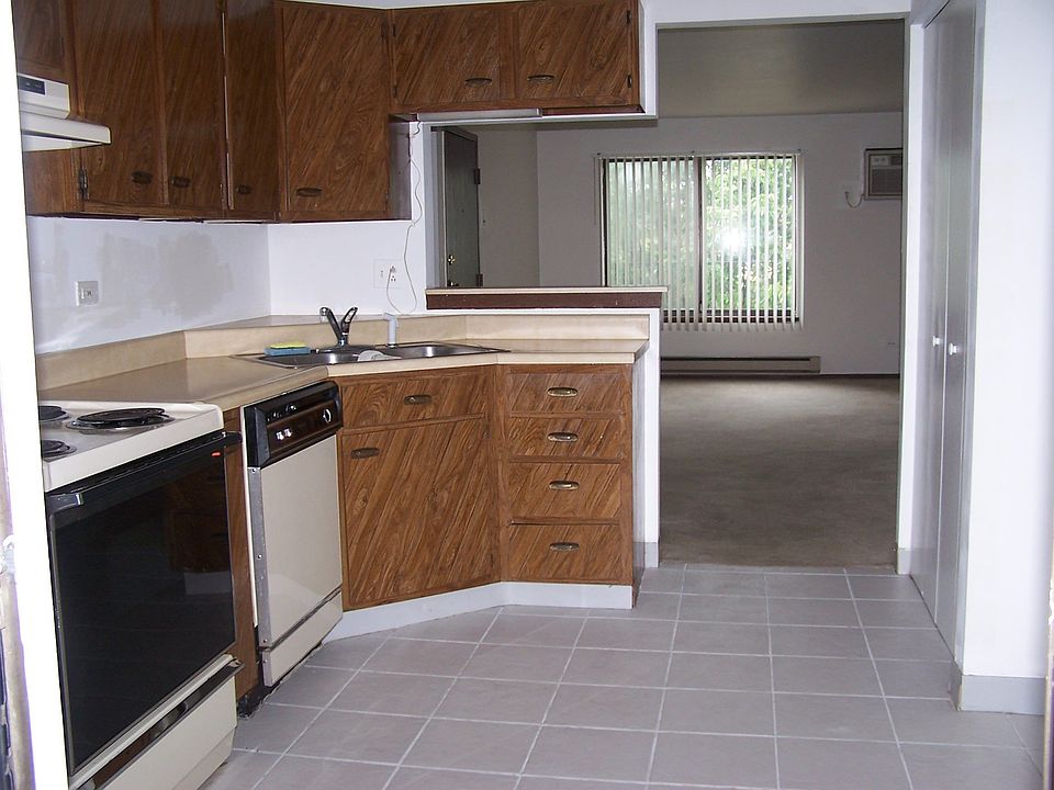 1st image of 264 Canterbury Ln APT 6