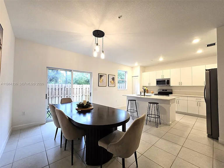 2761 NW 55th Way — Photo 11