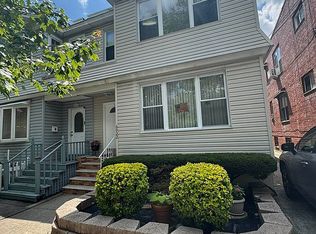 6922 64th Pl, Ridgewood, NY 11385