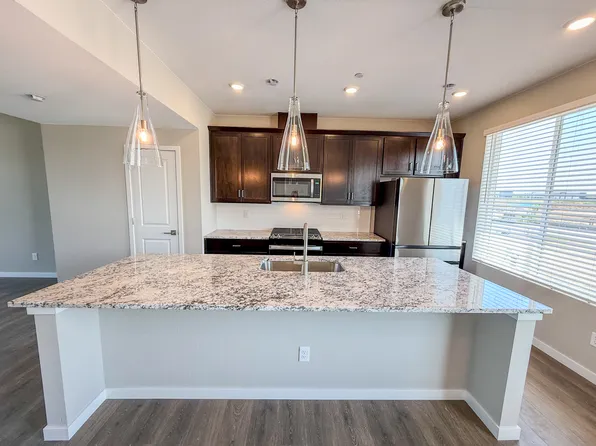1736 Peak Loop, Broomfield, CO 80023