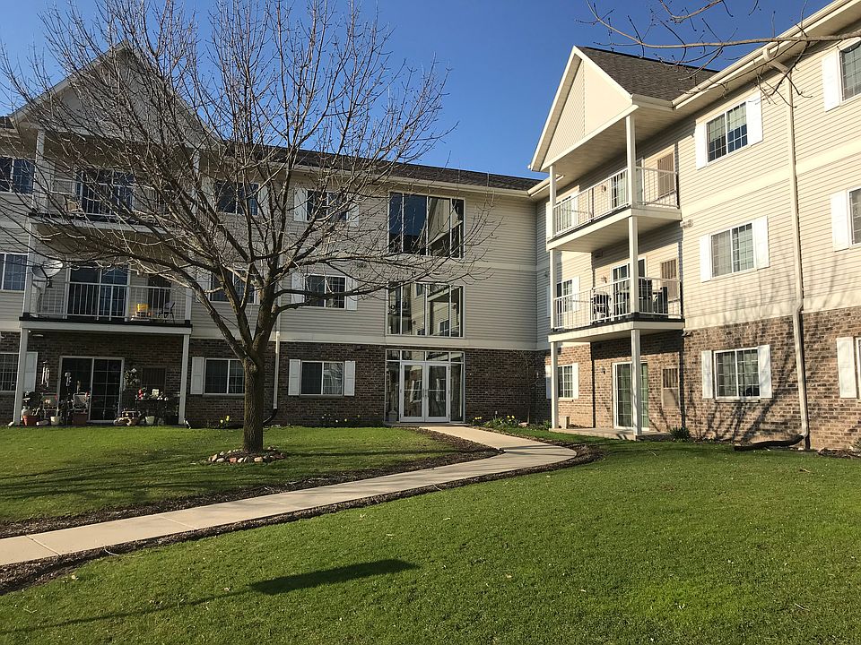 1st image of 140 W Commerce Blvd Unit 209