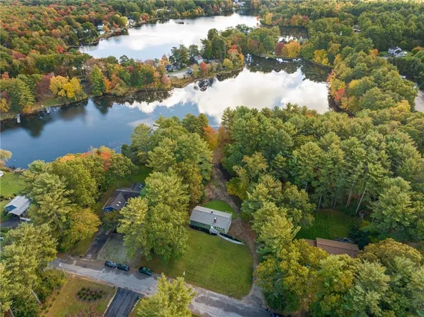 22 Pine Tree Ln, West Greenwich, RI 02817