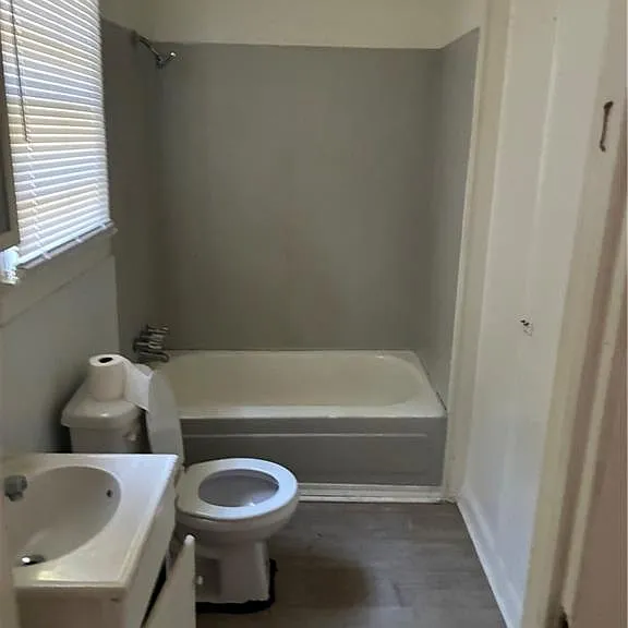 266 Burton Ave — Photo 9