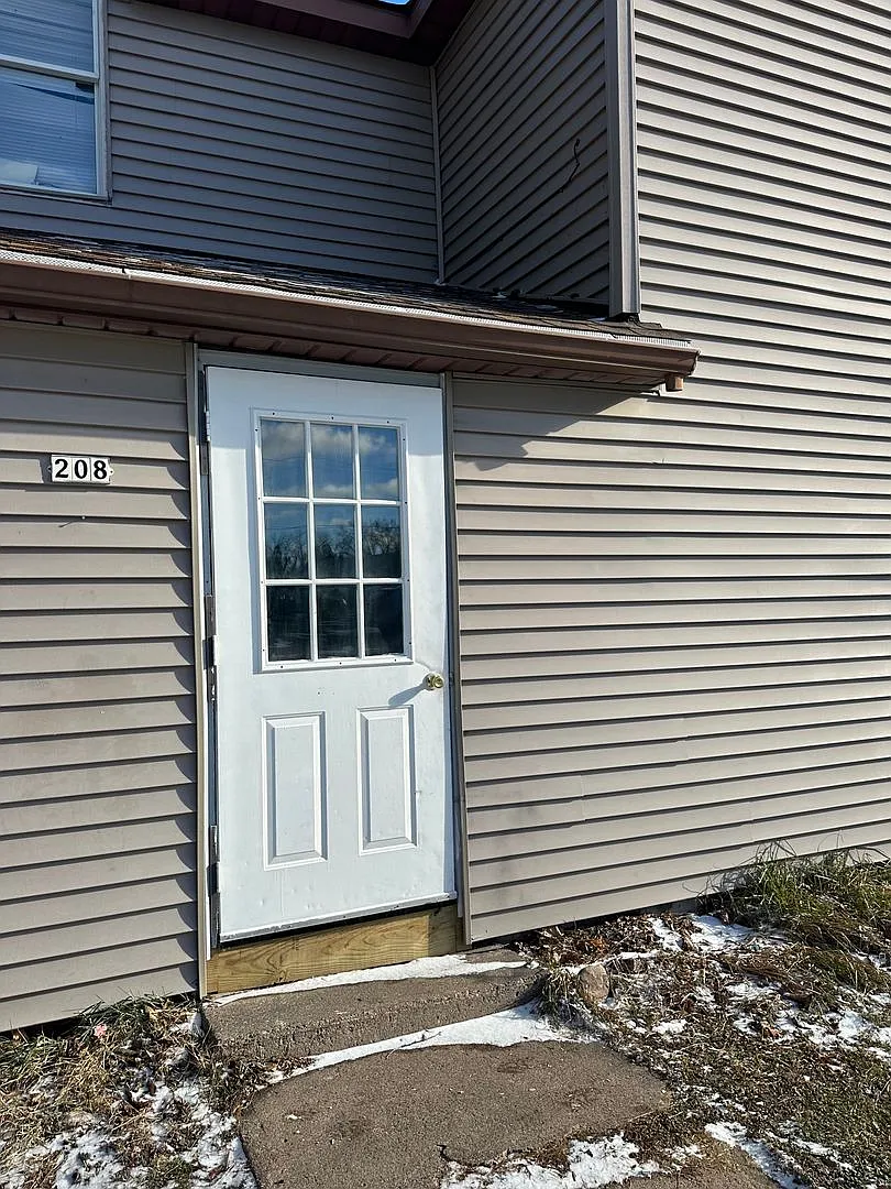 208 South Andrews Ave — Photo 2