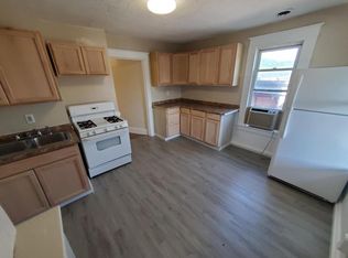 213-215 E Main St FLOOR 3, Amsterdam, NY 12010