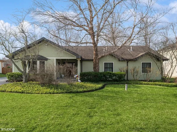 3739 Walters Ave, Northbrook, IL 60062