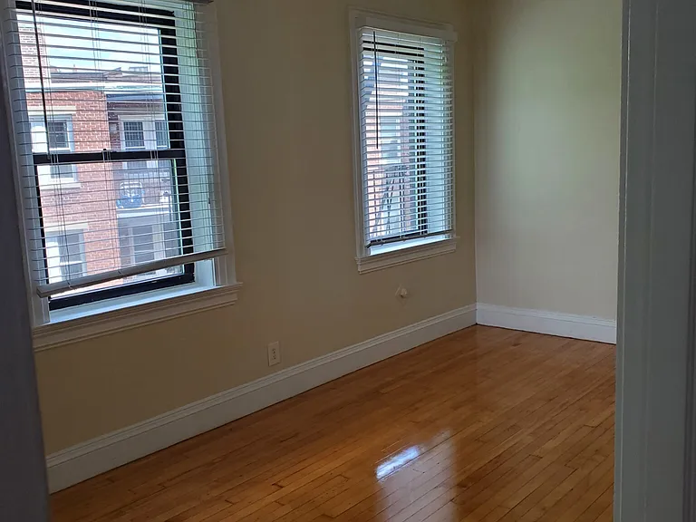 1470 Beacon St #6 — Photo 6