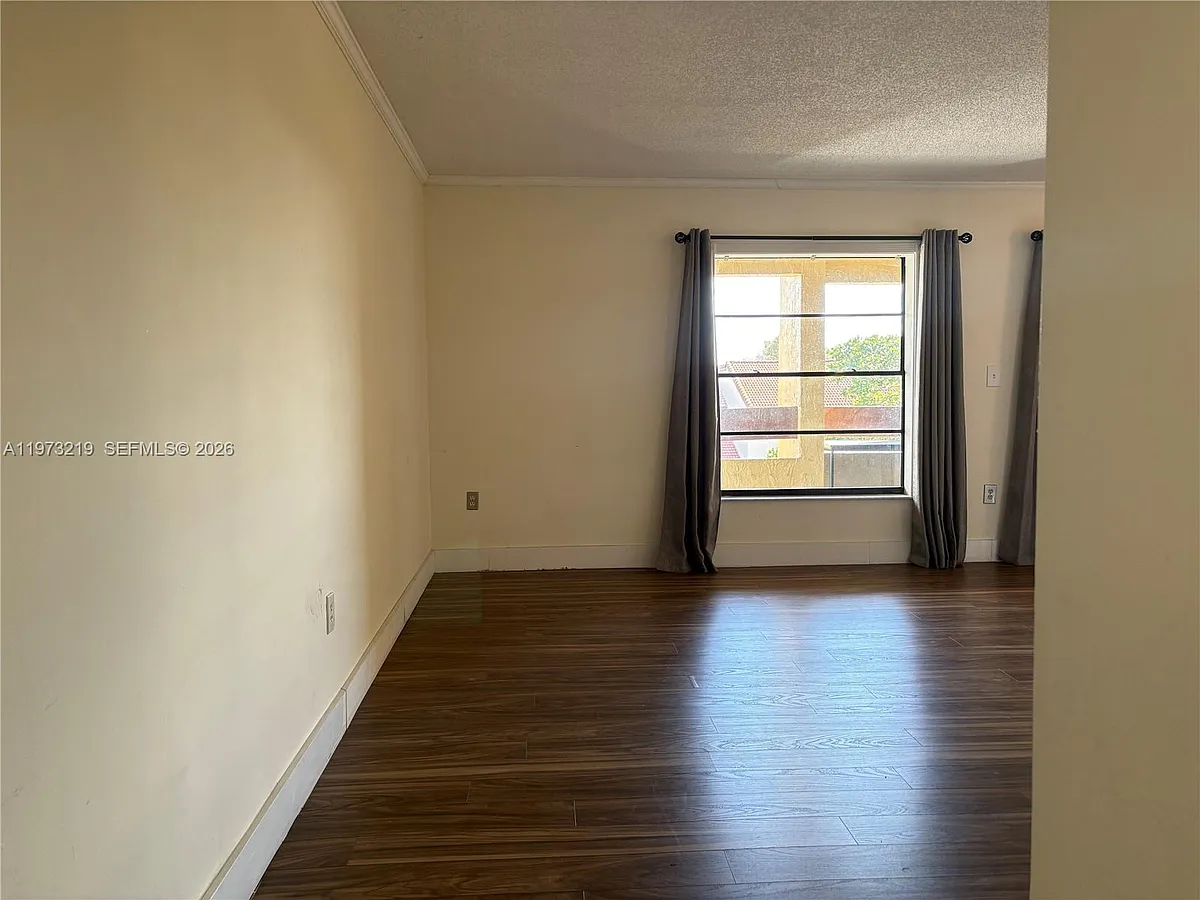Building Photo - 9285 SW 125th Ave #308