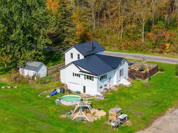 28983 Northland Ave, Elroy, WI 53929