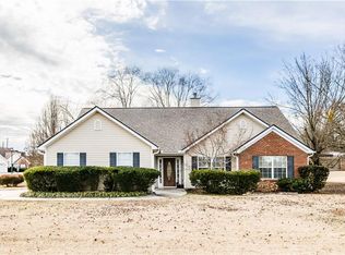 4017 Rock Hollow Dr, Loganville, GA 30052