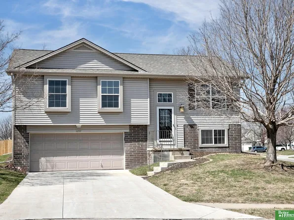 6220 N 129th Cir, Omaha, NE 68164