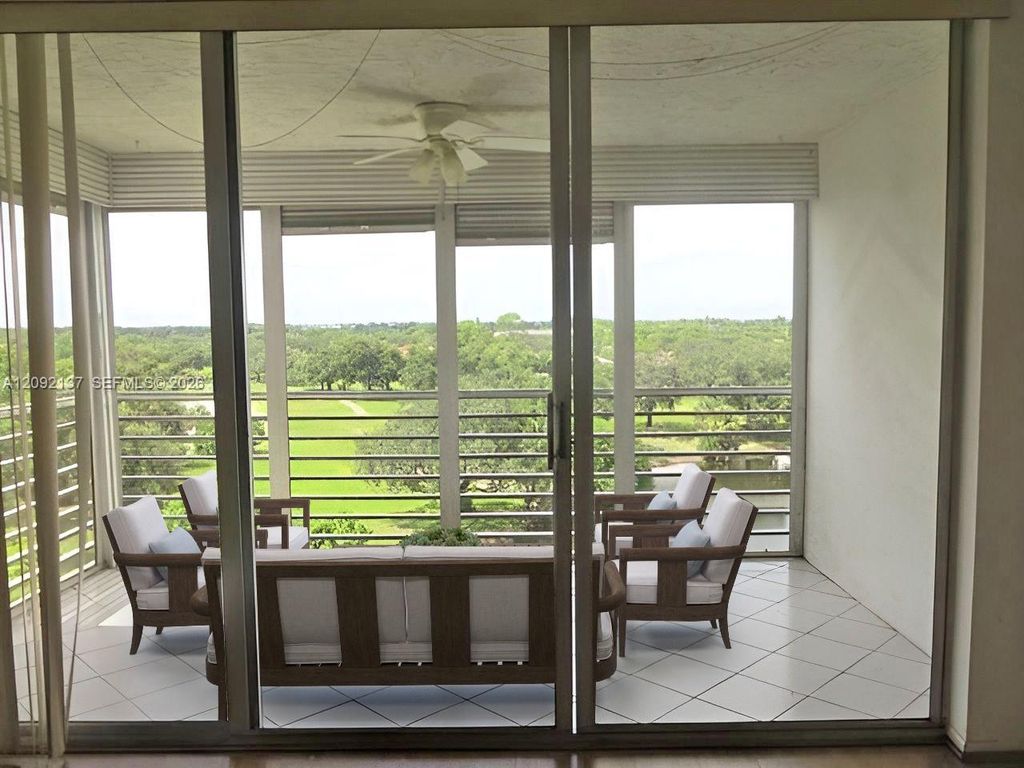 3499 Oaks Way APT 708, photo 6