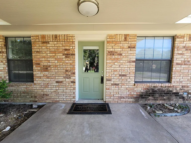 1701 Saddle Rd — Photo 3