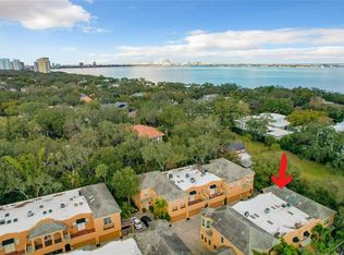 2902 Hansen Manor Ln, Tampa, FL 33611