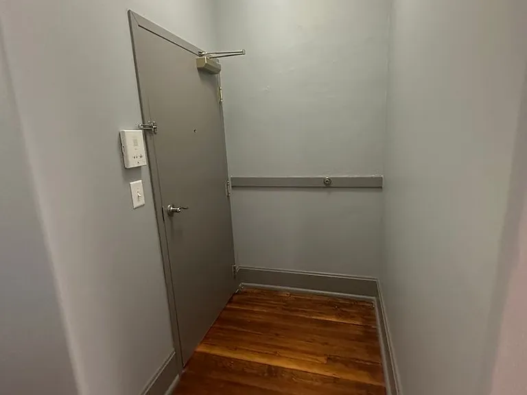106 N Broad St — Photo 2